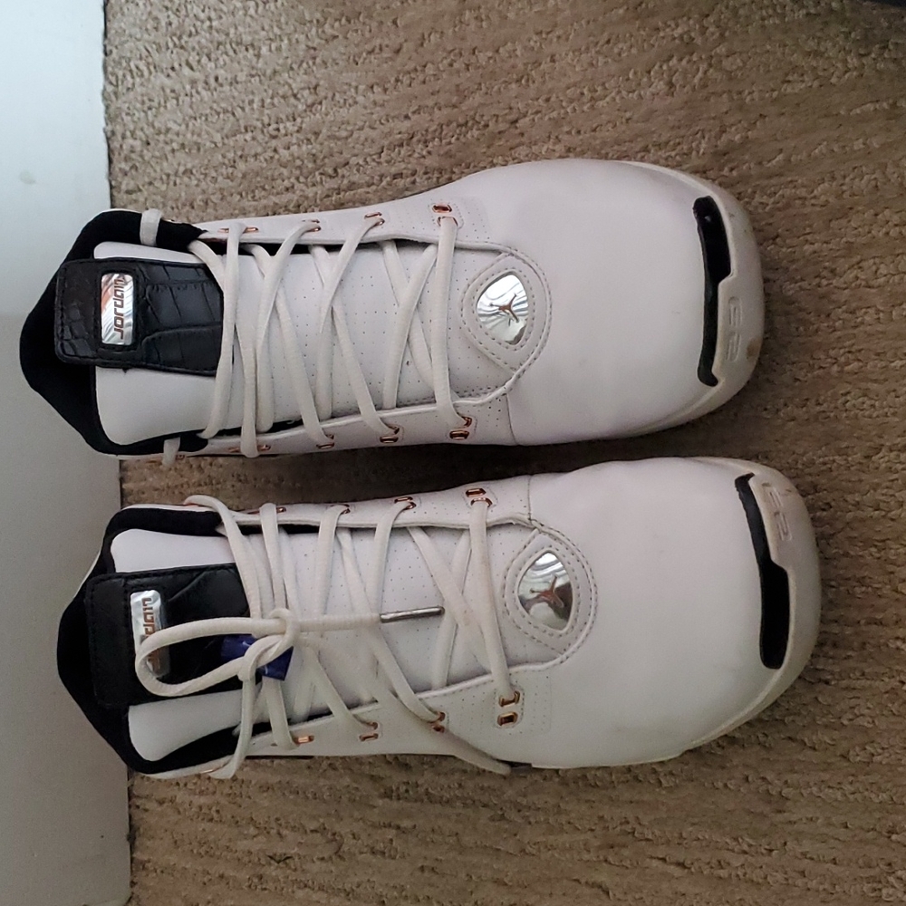 Jordan 17 2016 release. Copper size 11 good condition